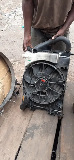Radiator and Fan Hyundai Vernacles 20 14