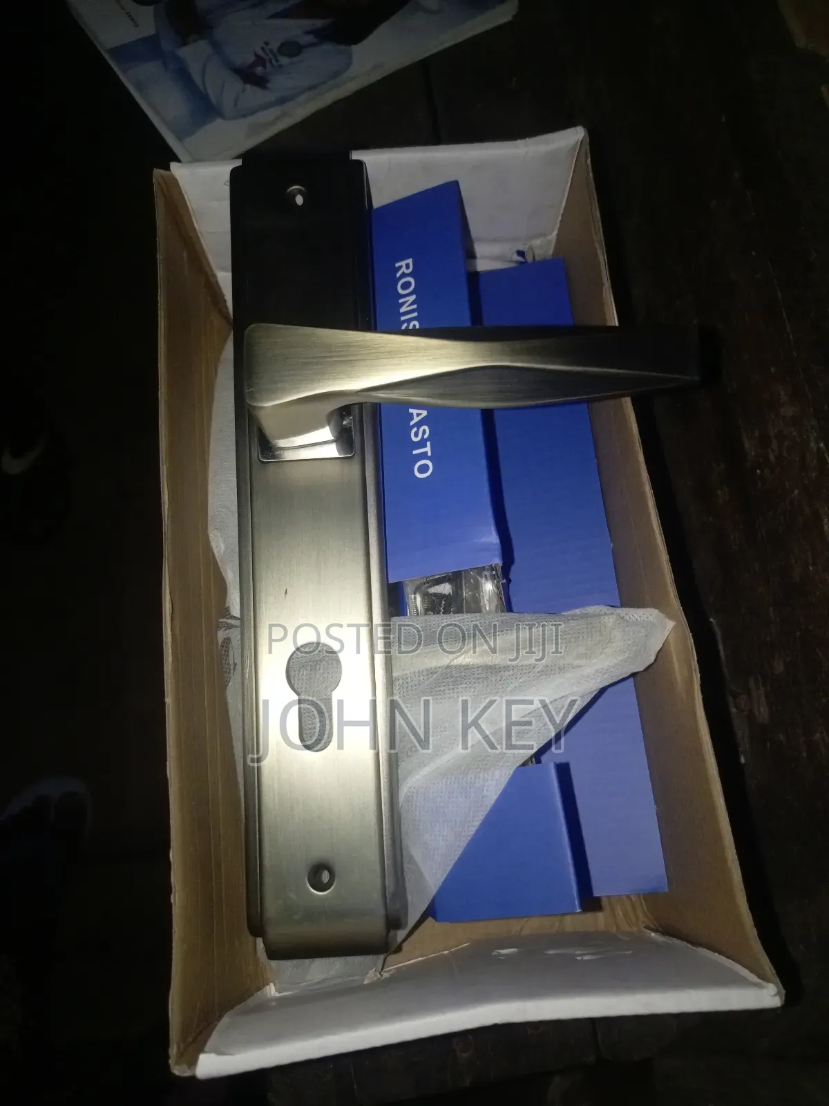 Security Key With Handle