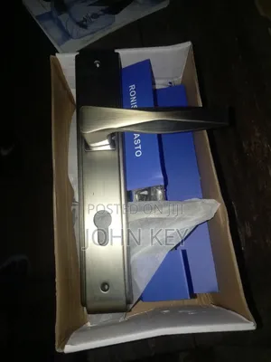 Security Key With Handle