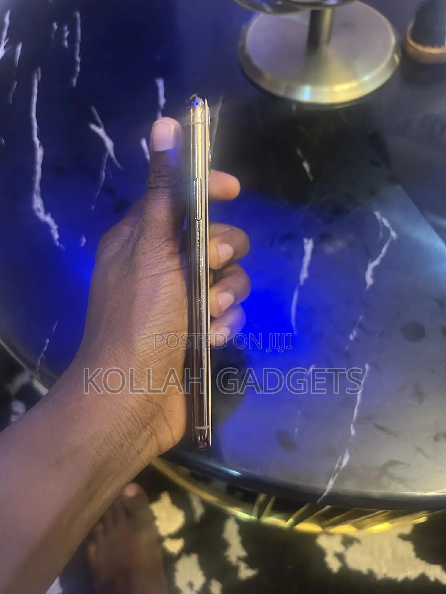 Apple iPhone 11 Pro Max 64 GB Gold