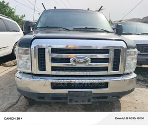 Photo - Ford E350 2013 Black