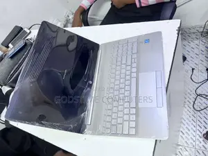 New Laptop HP 15 8GB Intel SSD 256GB