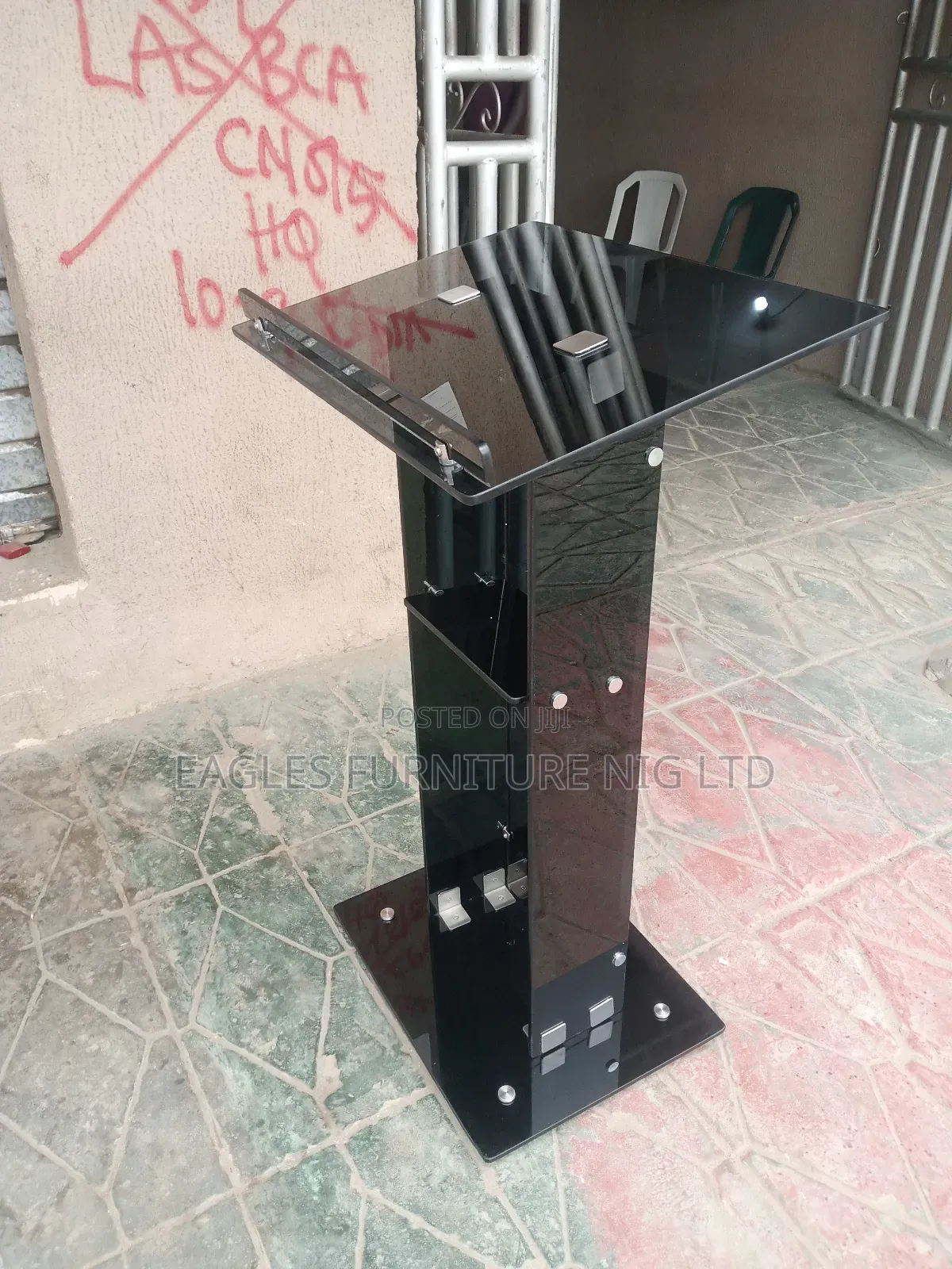 Black Quality Glass Pulpit