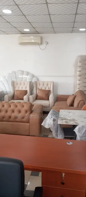 Onyiloz Sofa Class