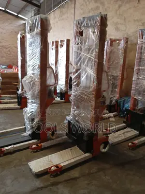 2ton X 1.6m Electric Pallet Stacker Forklift With Hoist