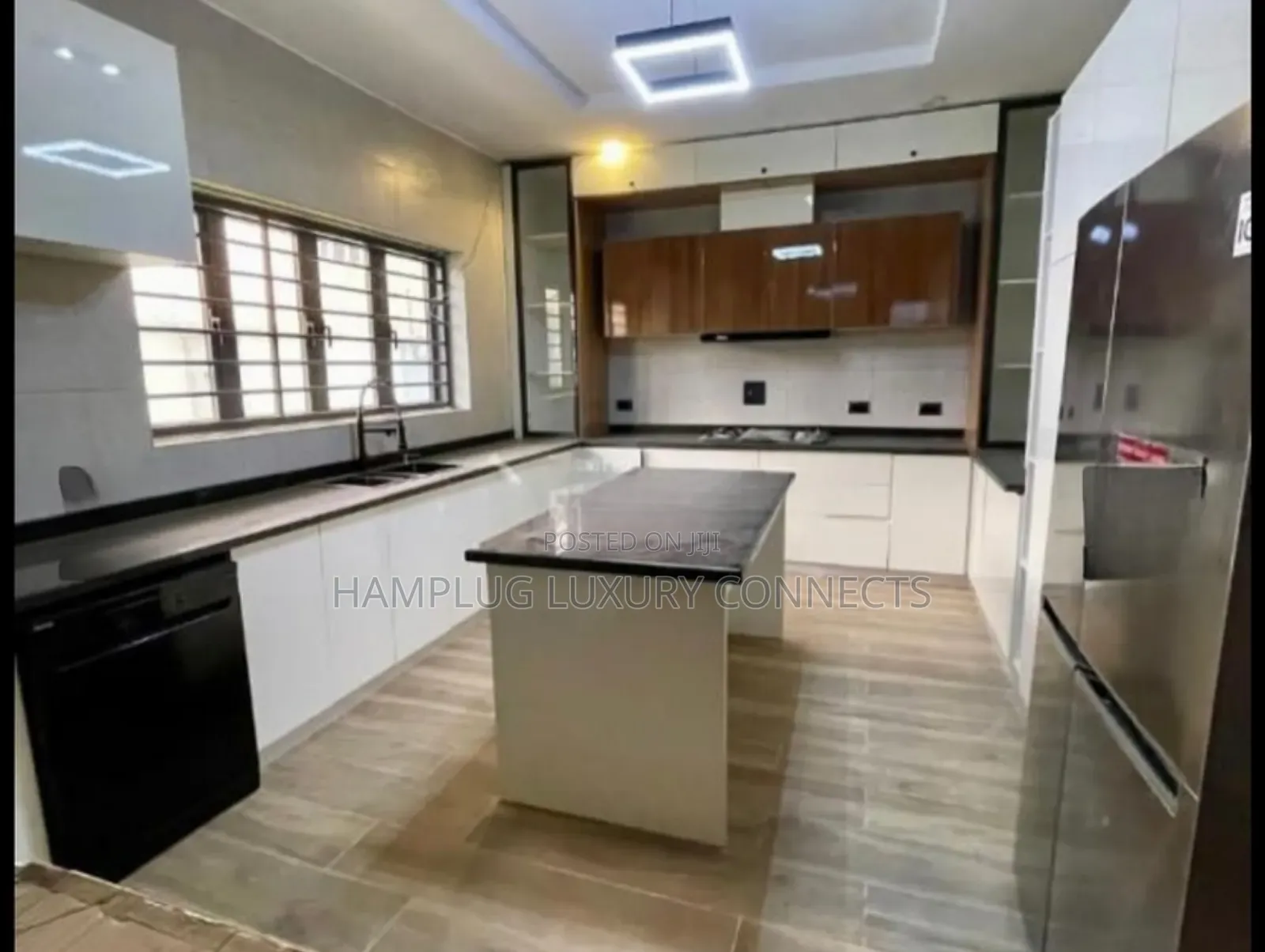 Furnished 5bdrm Duplex in Katampe for sale