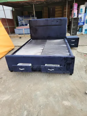 Classic 5by7 Bed With a Side Drawer, and 2 Drawers Beneath