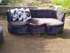 7 Sitters Couch