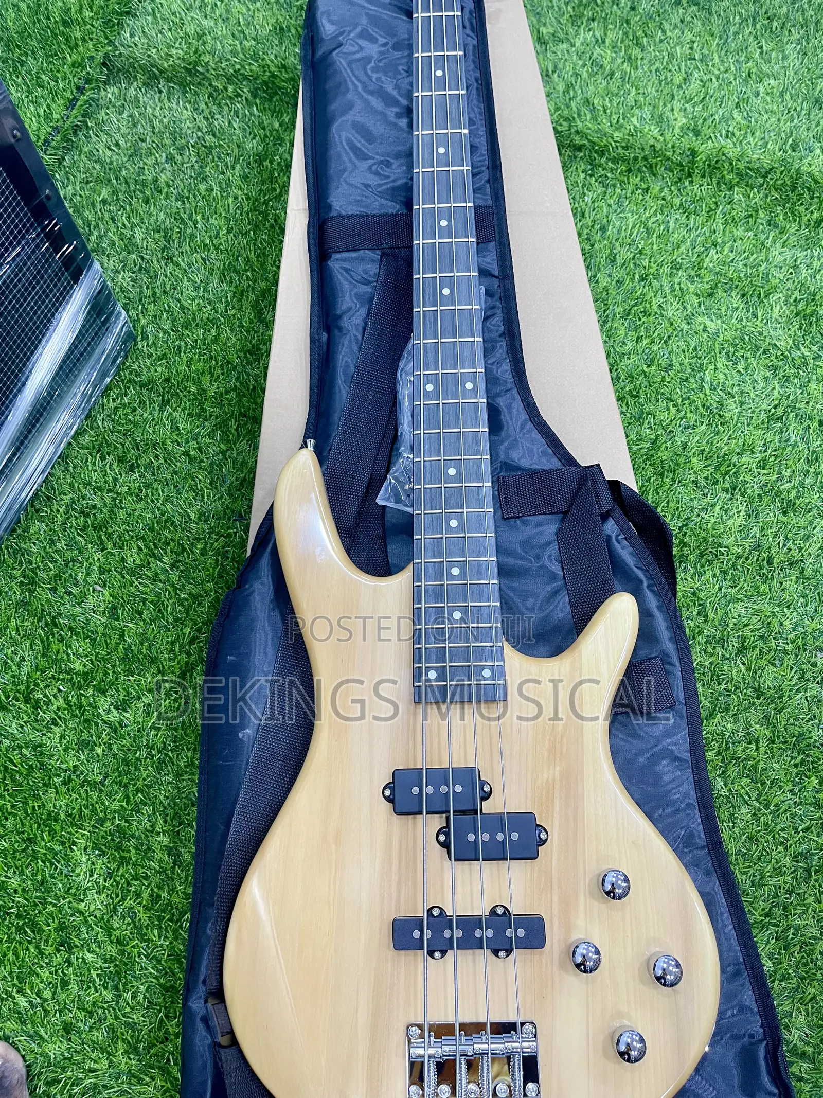 Fender Bass Four Strings Passive Guitar