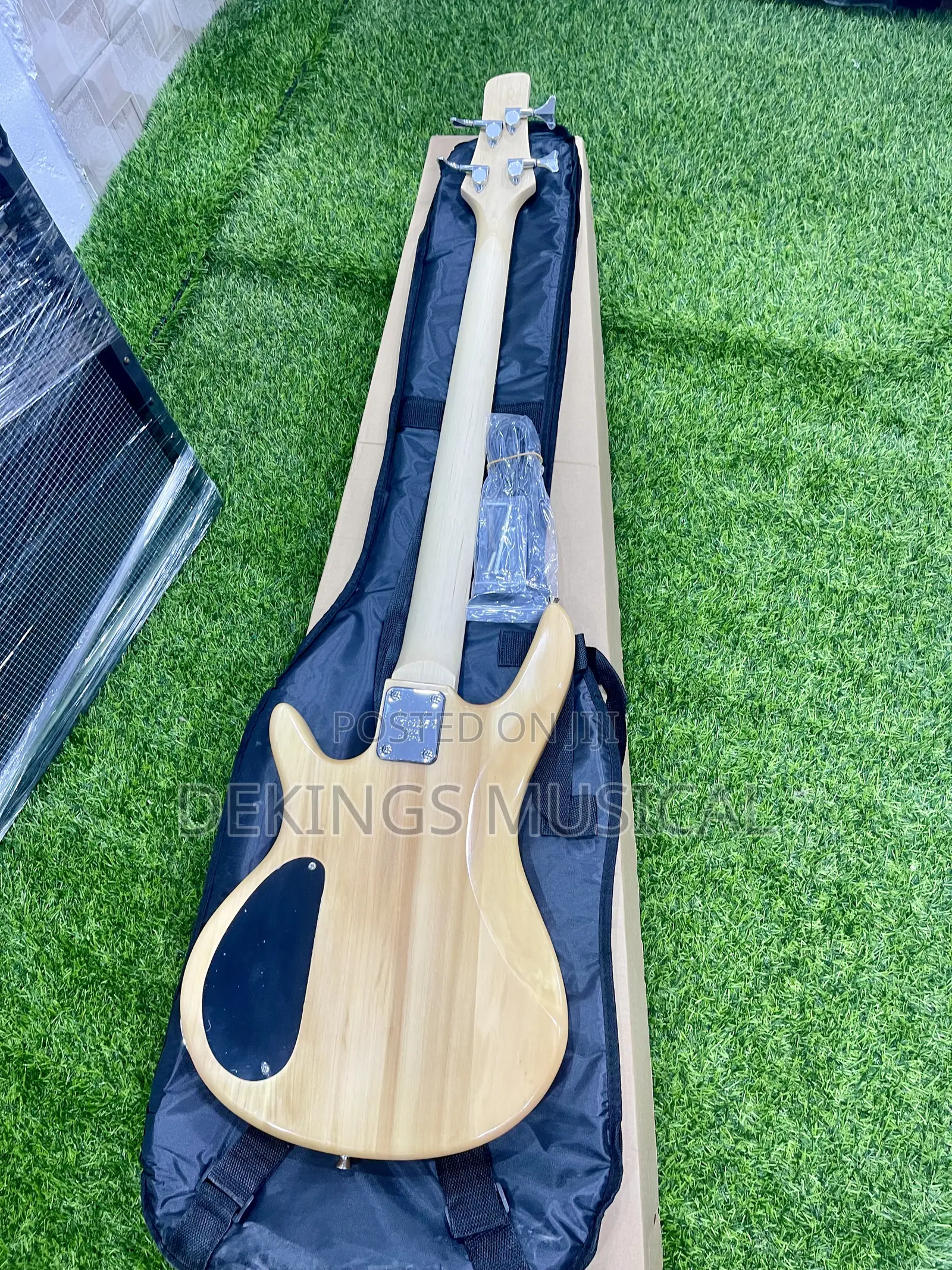 Fender Bass Four Strings Passive Guitar