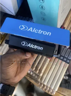 Photo - Alctron Ha-8 Mini Portable Headphone Amplifier Amp
