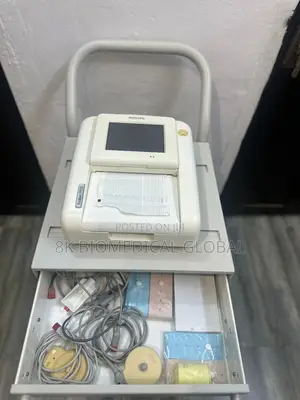Phillips Avalon Fm20 Infant Monitor W/ Accessories And Stand