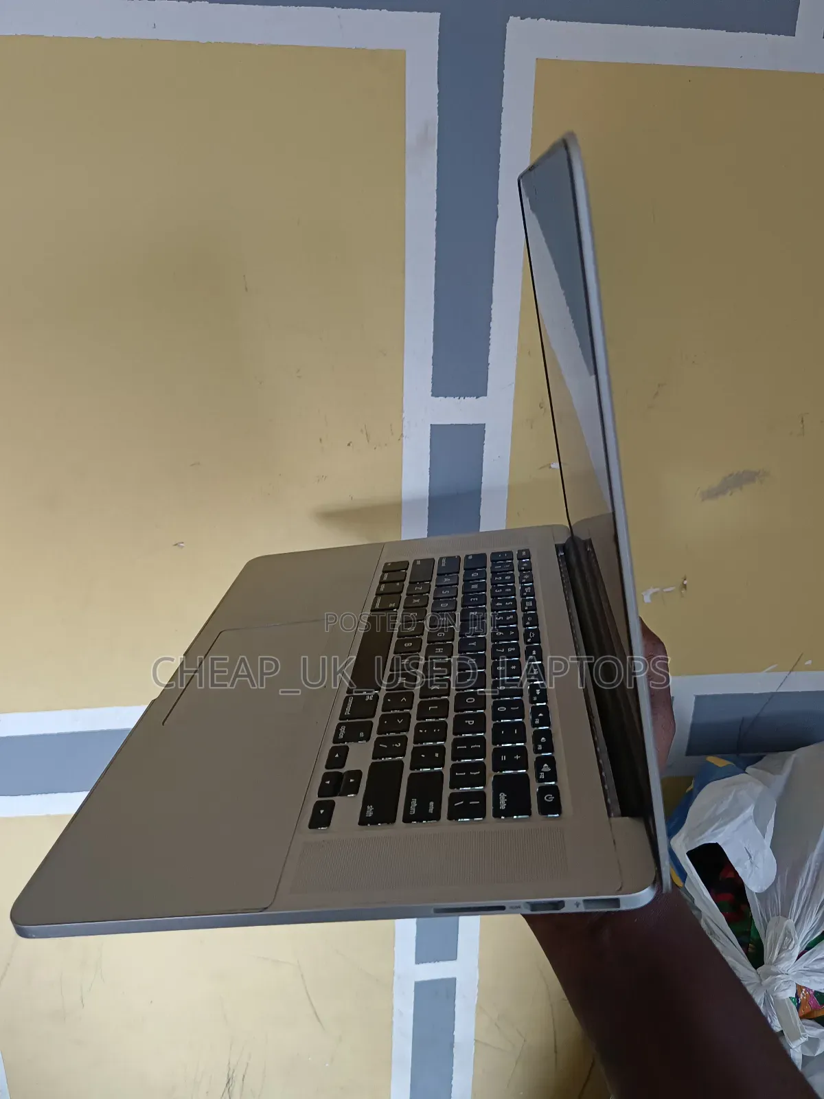 Laptop Apple MacBook Pro 2015 16GB Intel Core I7 SSD 256GB