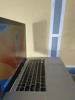 Laptop Apple MacBook Pro 2015 16GB Intel Core I7 SSD 256GB