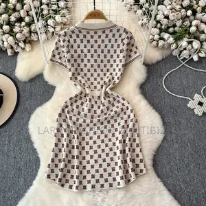 Short Collar Gown