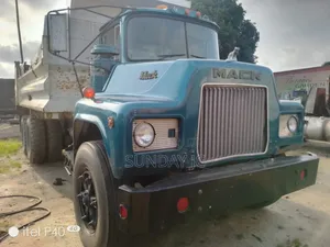 New Arrival 24 Valve DM Mack Ten Tyres Dump Truck Big Axle S