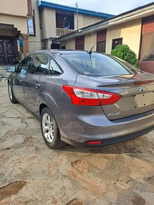 Ford Focus 2012 Gray