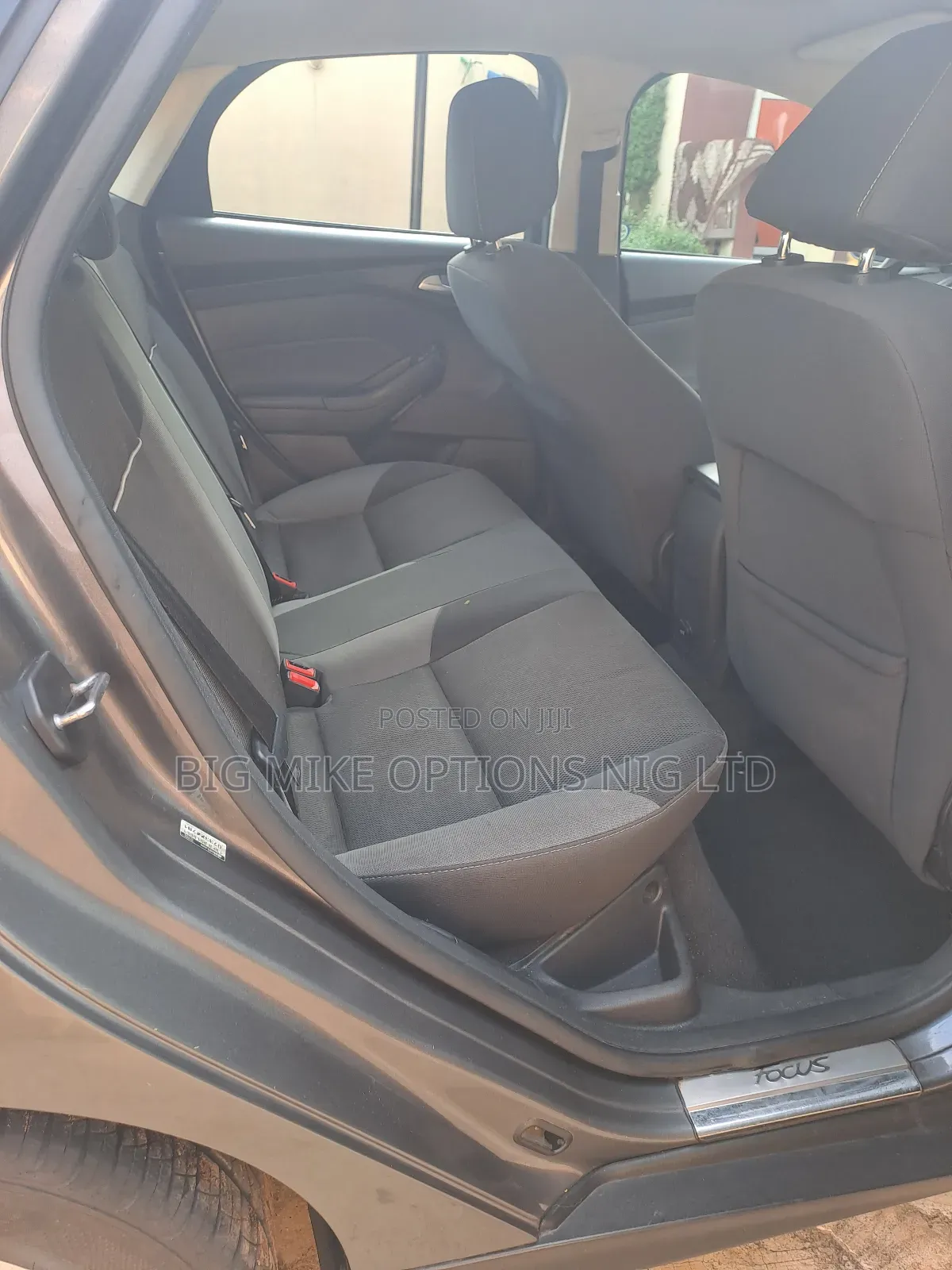 Ford Focus 2012 Gray