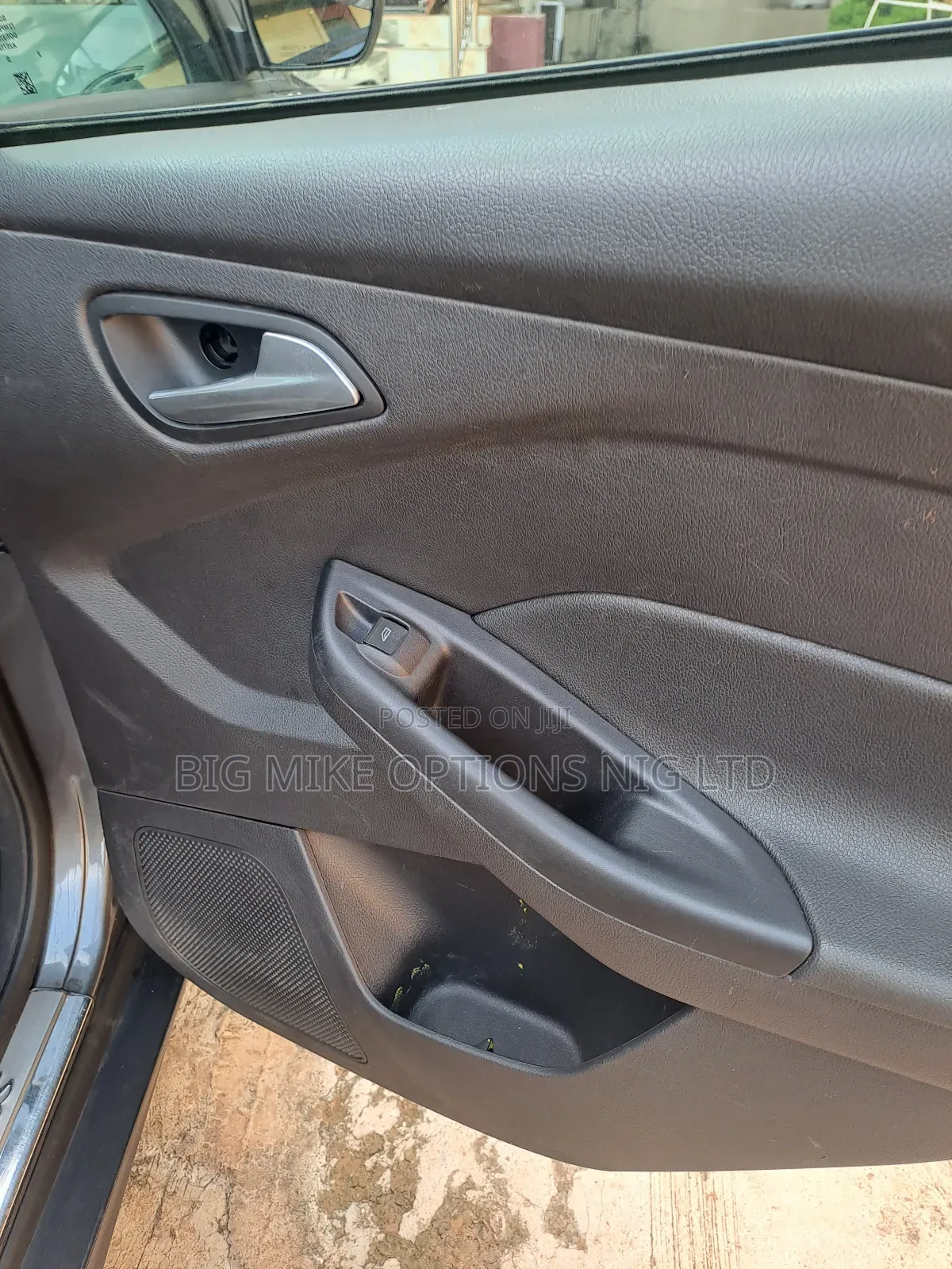 Ford Focus 2012 Gray