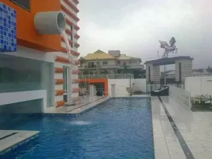 8 Shape Pool