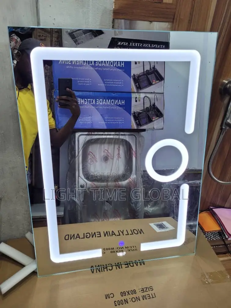England LED Mirror