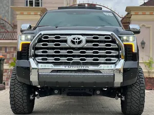 New Toyota Tundra SR5 Double Cab 8.1' Bed 2023 Black