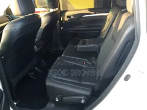 Toyota Highlander XLE V6 4x2 (3.5L 6cyl 6A) 2016 White