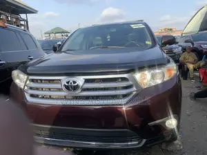 Toyota Highlander Limited 2012 Red