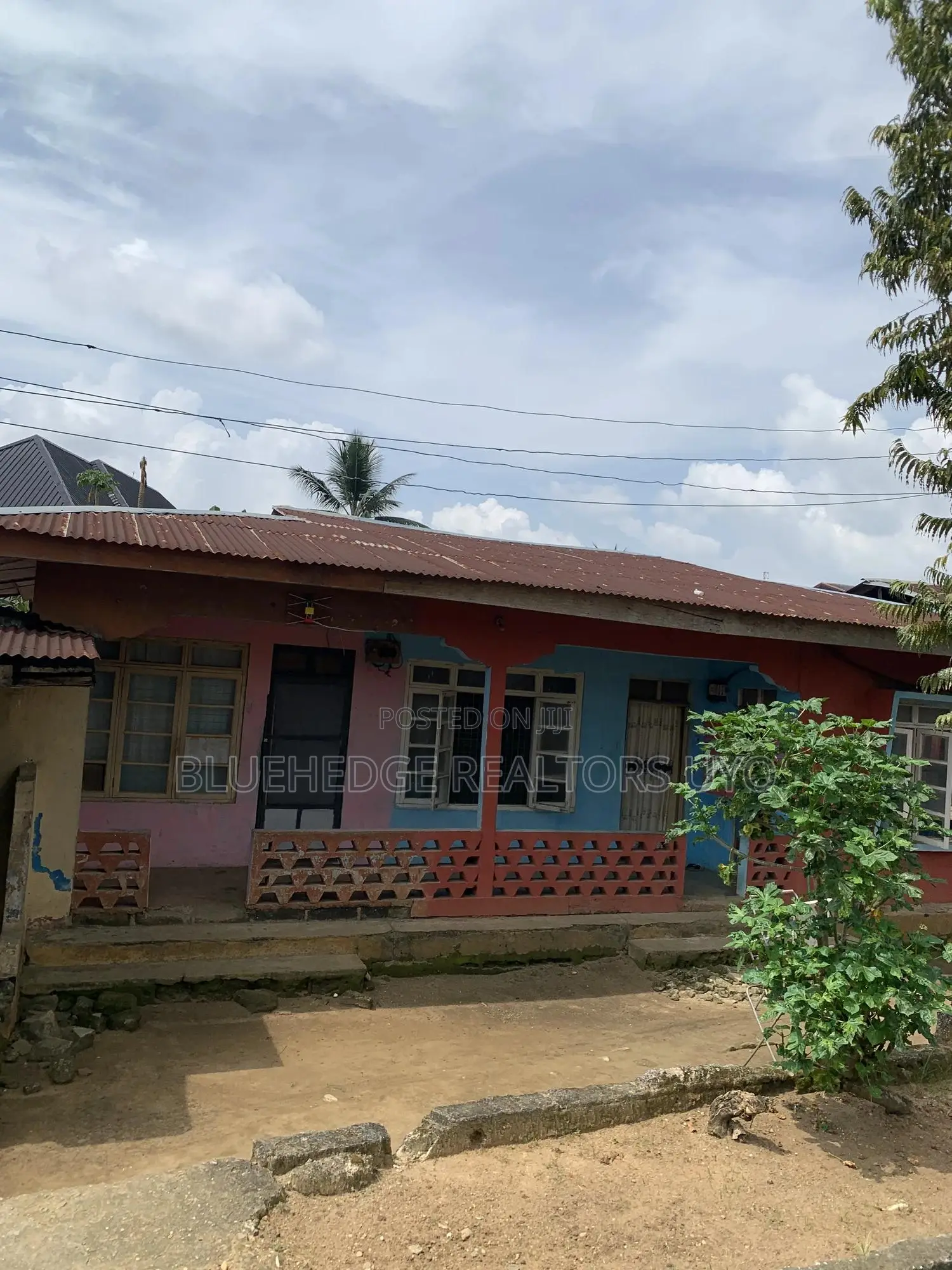 4bdrm Bungalow in Itiam Street, Uyo for sale