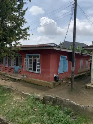4bdrm Bungalow in Itiam Street, Uyo for sale