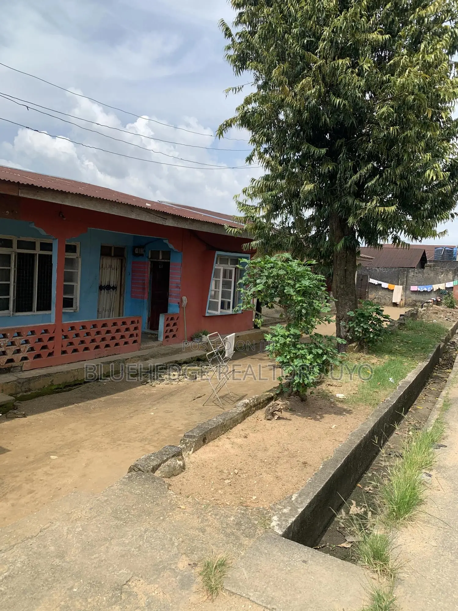 4bdrm Bungalow in Itiam Street, Uyo for sale