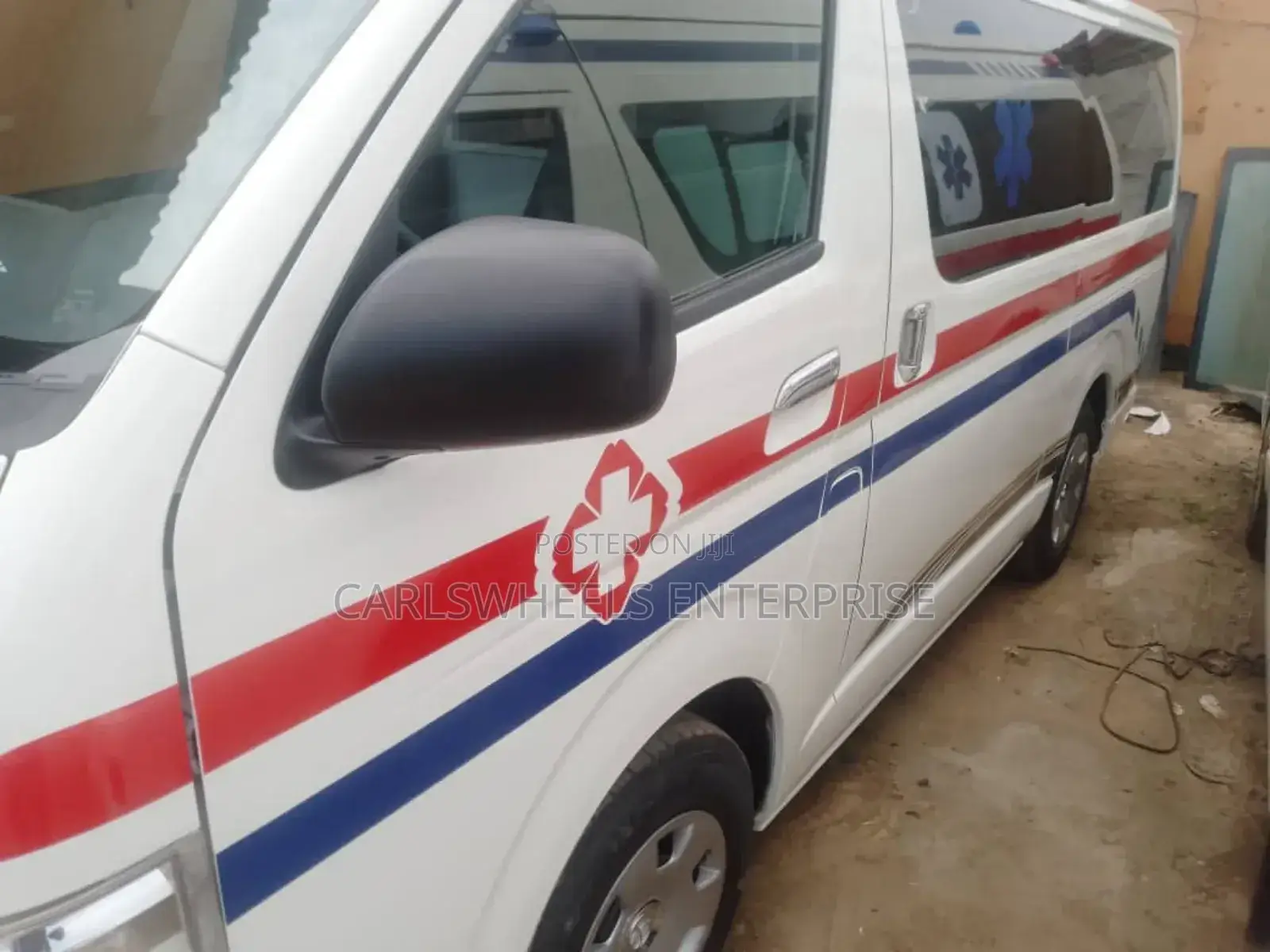 Toyota HiAce 2017 Beige