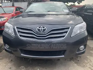 Toyota Camry 2010 Gray