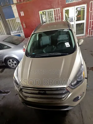 Ford Escape SE 4x4 2018 Gold