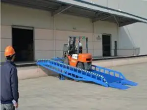 Industrial Lift Loading Ramp