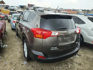Toyota RAV4 2014 Brown