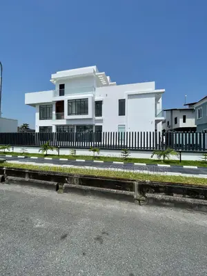 5bdrm Duplex in Lekki for sale