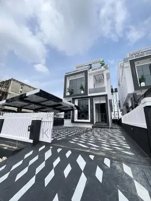 5bdrm Duplex in Megamound, Lekki for sale