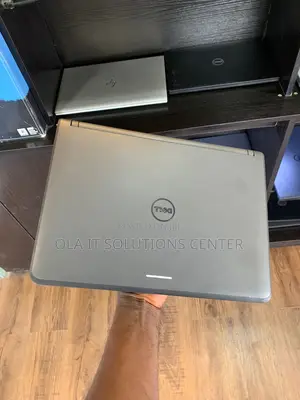 Photo - Laptop Dell Latitude 3550 8GB Intel Core I3 HDD 500GB