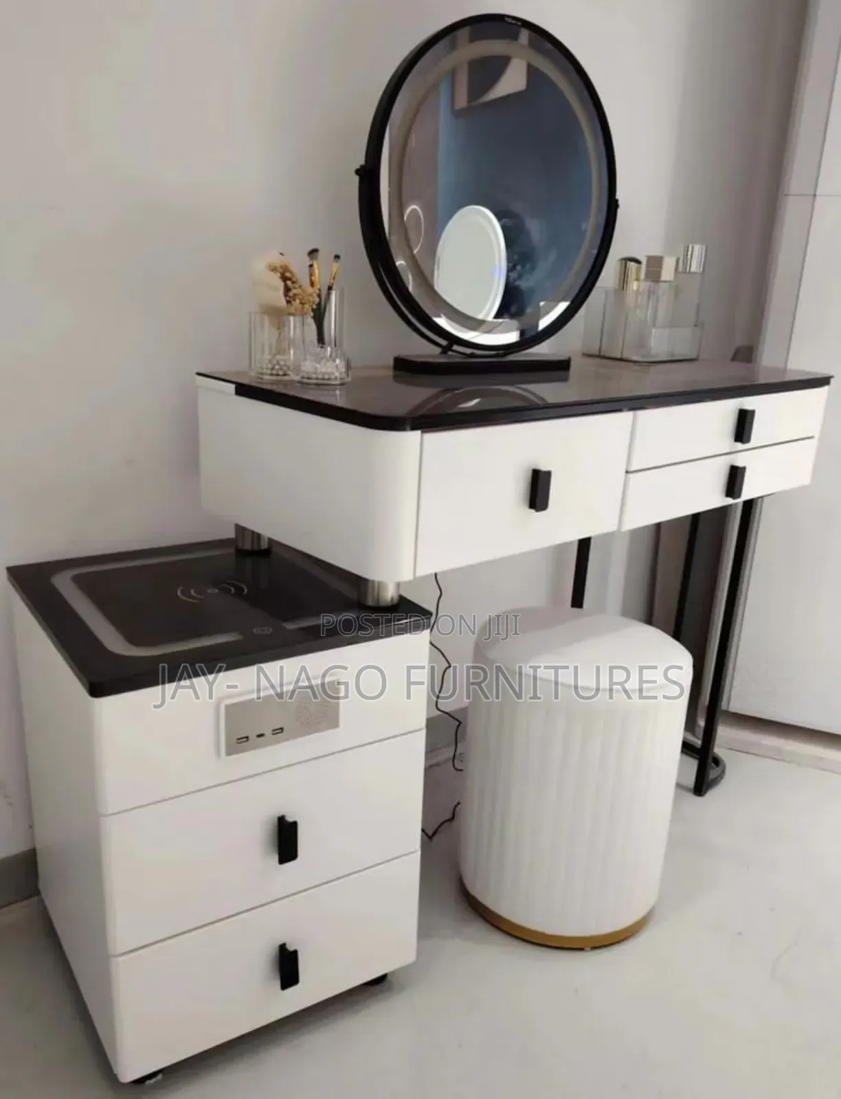 Newly Designed Highly Quality Console Mirror Set