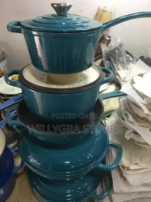 5 Set of Iron Cast Pot Available