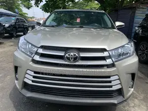 Toyota Highlander 2016 Gold