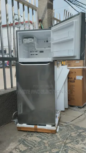 Lg Inverter Fridge 286 -litres  Double Door Ice Block Maker