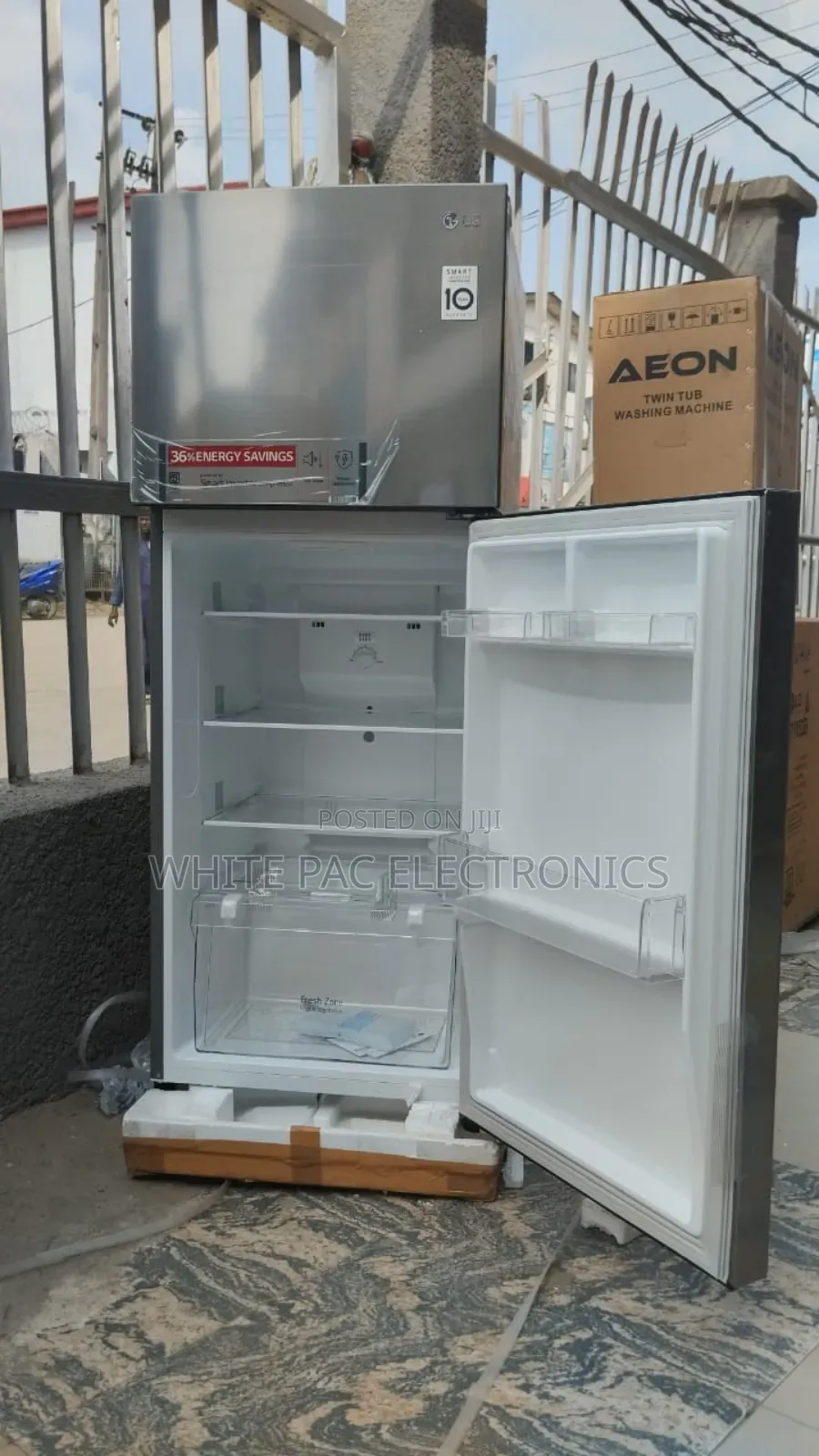 Lg Inverter Fridge 286 -litres  Double Door Ice Block Maker