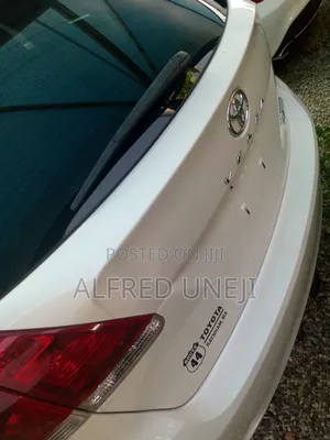 Photo - Toyota Venza 2014 White