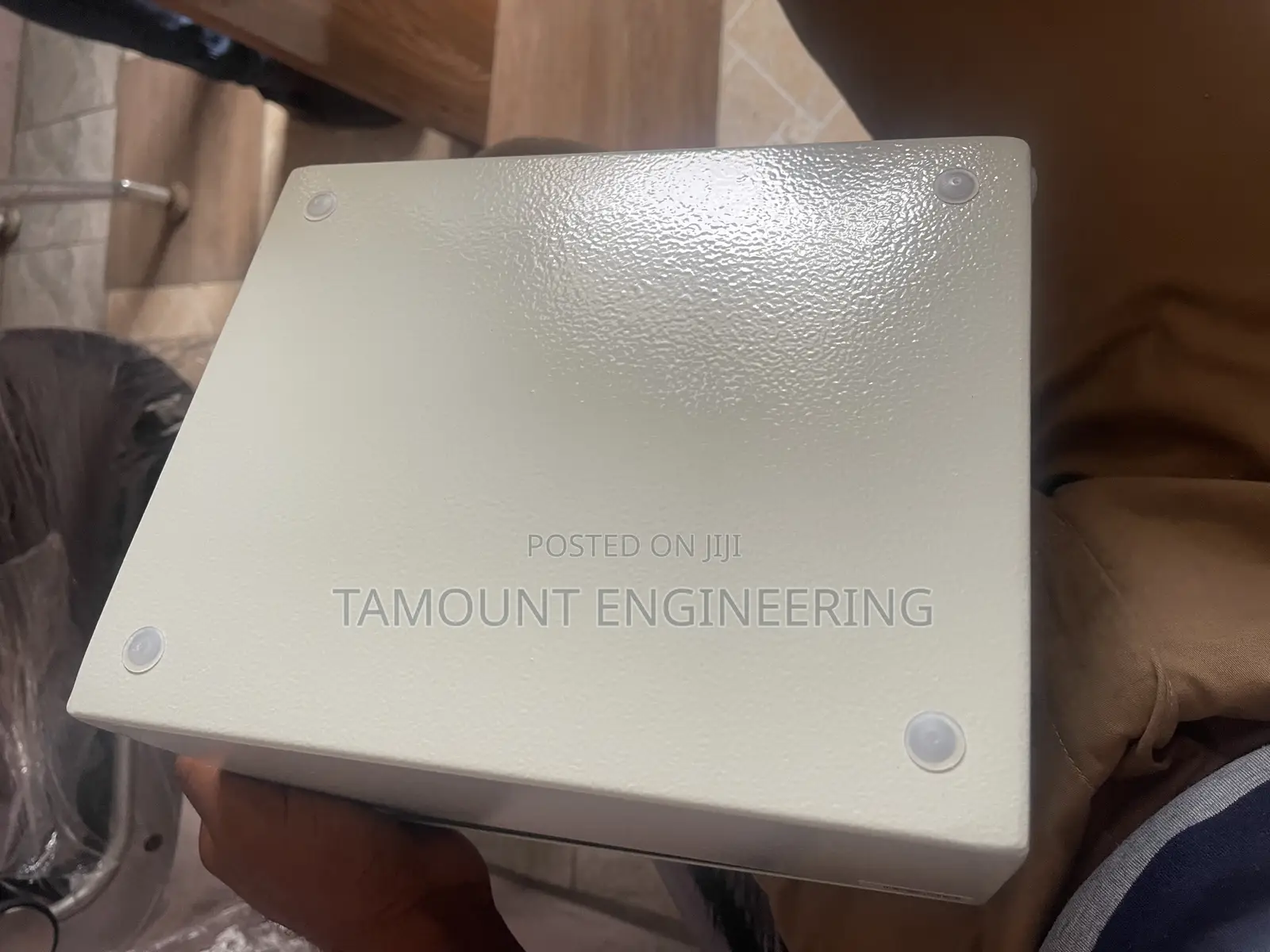McCb Enclosure Chint 200X250