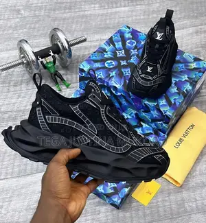 High Quality Louis Vuitton Unisex Footwear