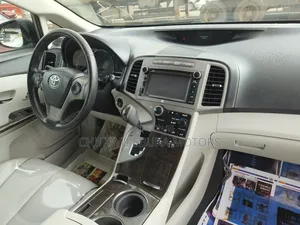 Toyota Venza Limited AWD V6 2013 Gray