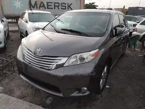 Toyota Sienna Limited 7 Passenger 2011 Gray