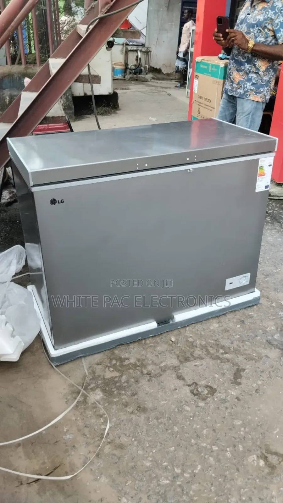 Original > LG Chest Freezer 350-L Ice Maker Extra Freezing